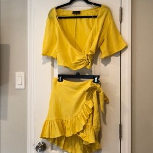 Adorable summer yellow tow piece set WORN ONCE!